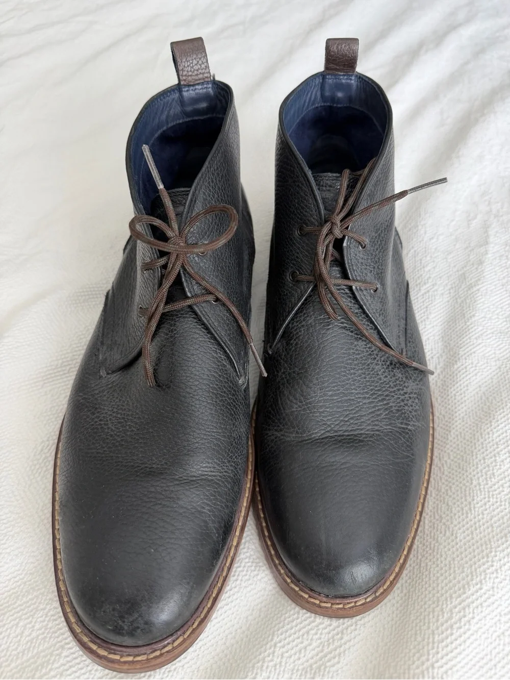Cole Haan Men's Black Leather Chukka Boots - Classic Lace-Up